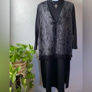 Lennie by Nina Leonard Black and Gray Paisley Maxi Sweater Dress